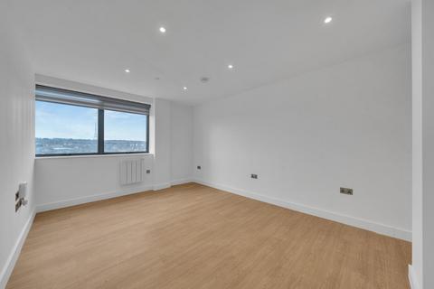 1 bedroom flat to rent, 63 Croydon Road, London