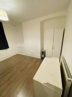2 bedroom apartment to rent, Sketty Road, Enfield, EN1