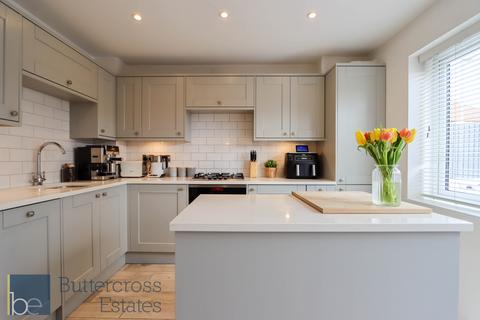 3 bedroom end of terrace house for sale, Lavender Way, Newark, NG24 2PL