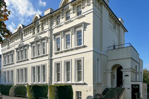 2 bedroom apartment for sale, The Park, Cheltenham, GL50