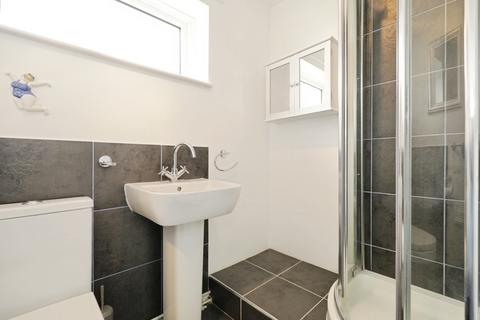 2 bedroom bungalow for sale, Fossdale Close, Knaresborough, North Yorkshire, HG5