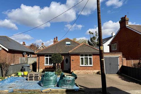 4 bedroom chalet for sale, High Beach, Old Felixstowe, IP11