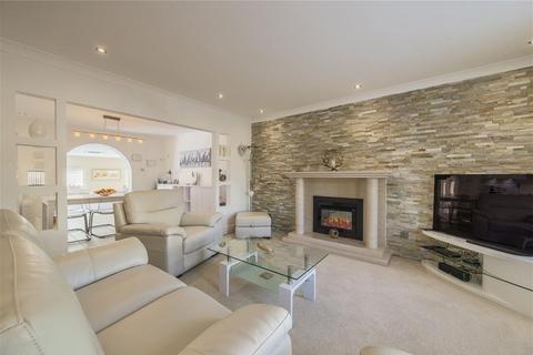 undefined, Hebrides Grove, Greenock PA16