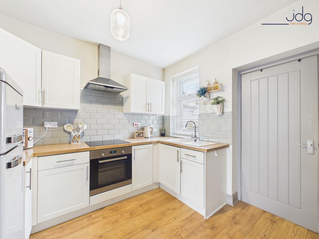 Kitchen with breakfast bar
