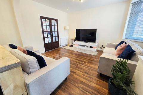3 bedroom semi-detached house for sale, Bryngarth Crescent, Leicester, LE5