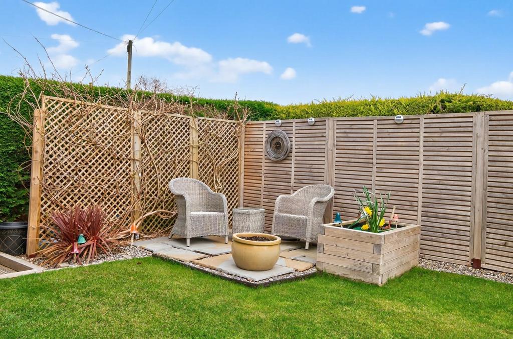 Garden seating area.jpg
