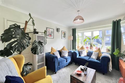 4 bedroom semi-detached house for sale, Dodgeons Close, Poulton-Le-Fylde FY6