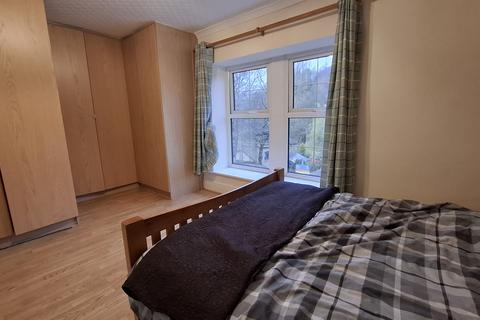 3 bedroom end of terrace house for sale, Millgate, Delph OL3