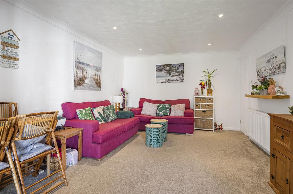 Lounge / Dining Room