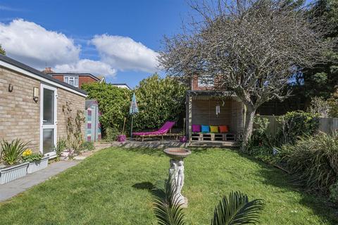 2 bedroom semi-detached bungalow for sale, View Road, Peacehaven