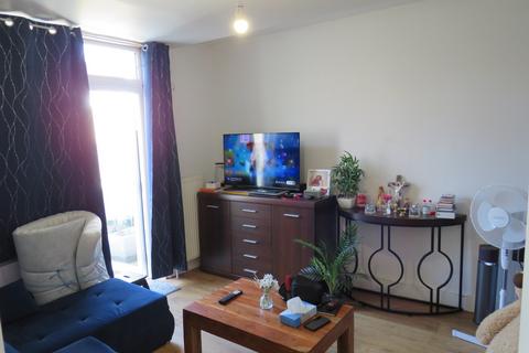 3 bedroom end of terrace house for sale, Kingsley Road, Hounslow TW3