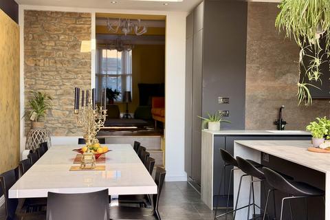 4 bedroom terraced house for sale, The Butts, Frome