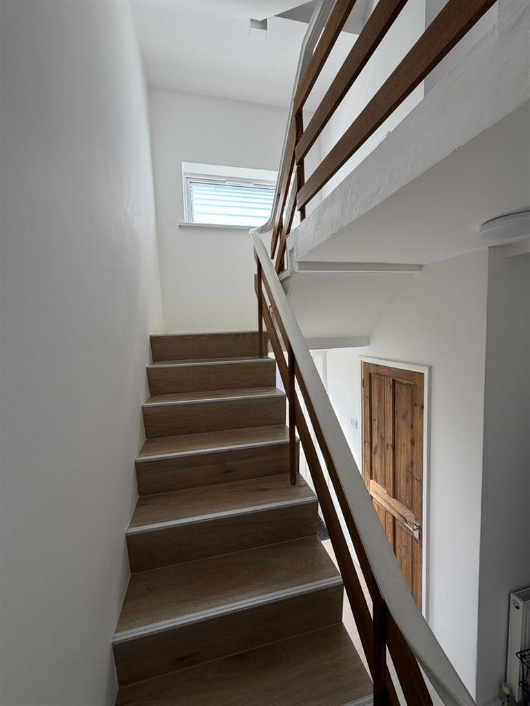 Photo 2.jpg