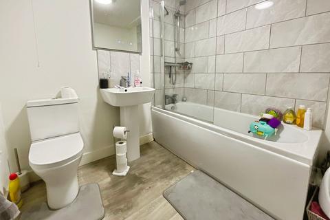 2 bedroom flat for sale, Stourbridge DY8