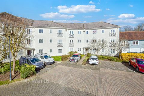 2 bedroom flat for sale, Poynder Drive, Holborough Lakes, Kent