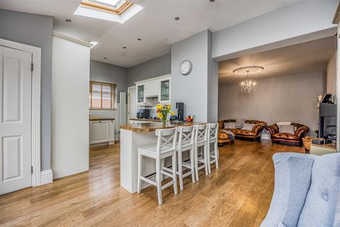 4 bedroom semi-detached house for sale, Kirby Road, Portsmouth PO2