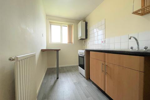 1 bedroom apartment to rent, Aylesbury Court, S9