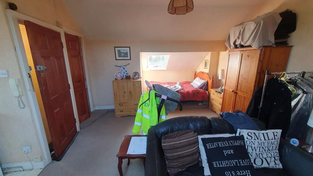 Flat 4