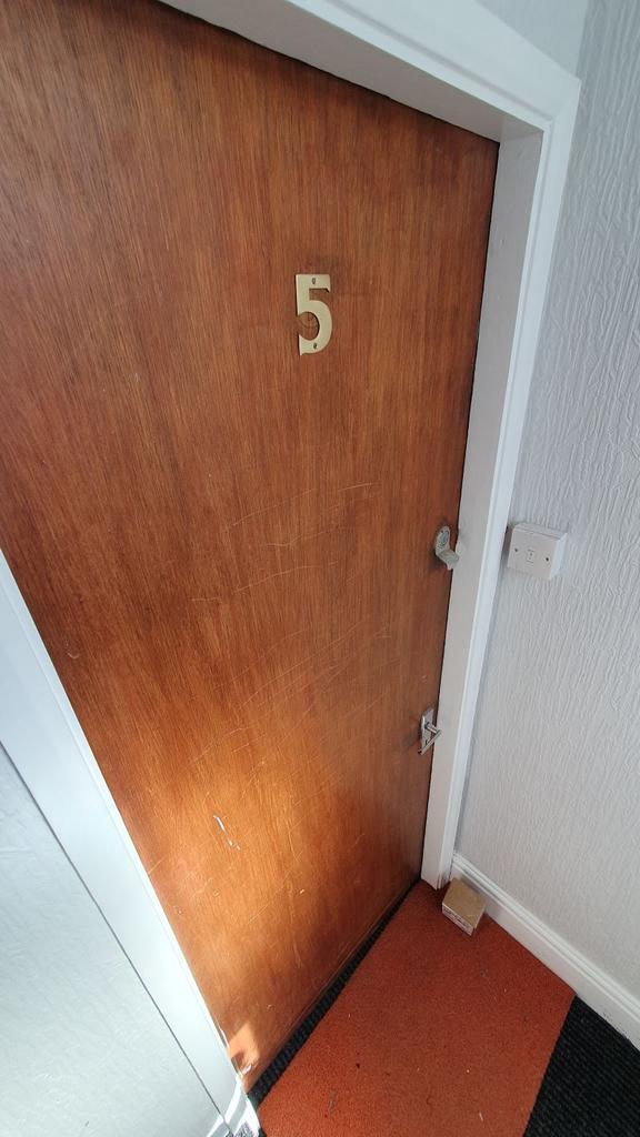 Flat 5