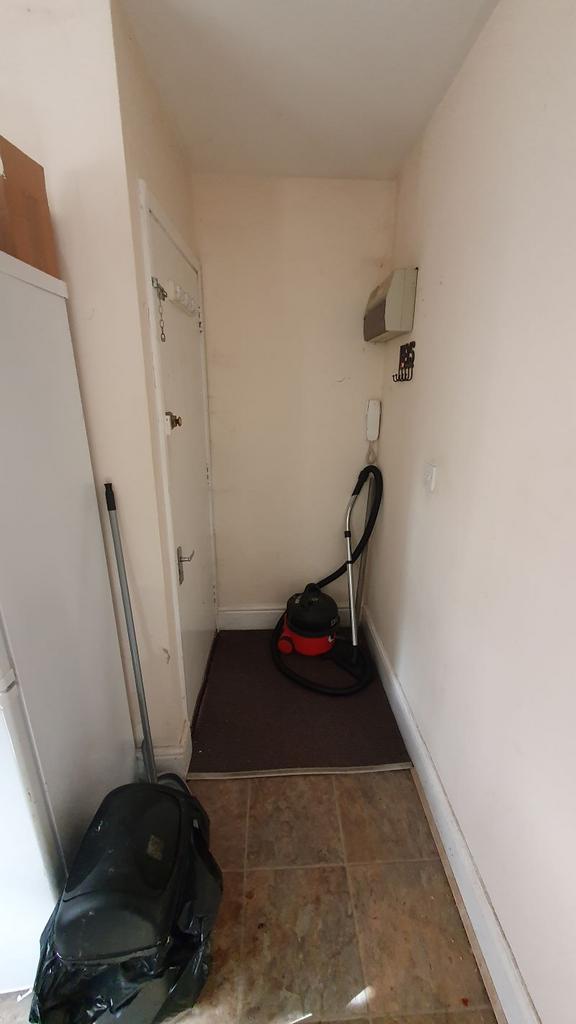 Flat 5