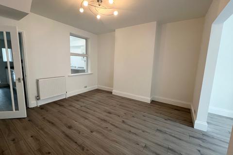 2 bedroom house to rent, Williams Avenue, WEYMOUTH