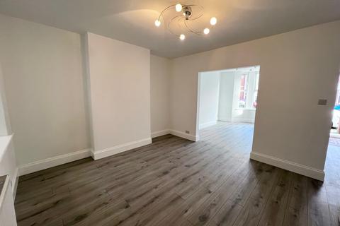2 bedroom house to rent, Williams Avenue, WEYMOUTH