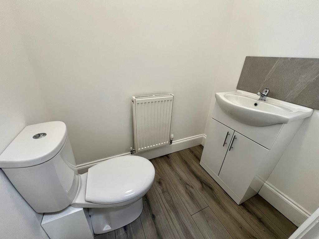 Cloakroom/wc