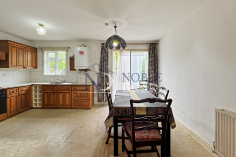 3 bedroom terraced house for sale, Burnham Gardens, Hounslow, TW4