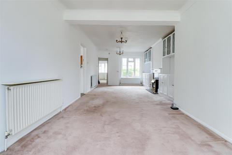 2 bedroom semi-detached bungalow for sale, London Road, Benfleet SS7