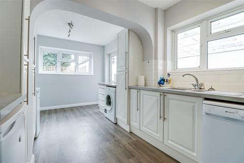 2 bedroom semi-detached bungalow for sale, London Road, Benfleet SS7