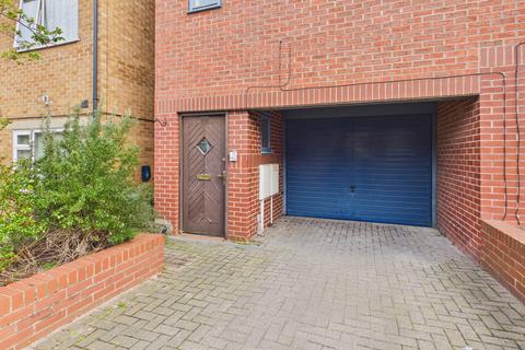 2 bedroom townhouse for sale, Gladstone Street, Carlton, Nottingham