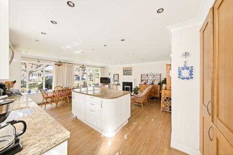 3 bedroom detached bungalow for sale, Marriott Grove, Wakefield, WF2