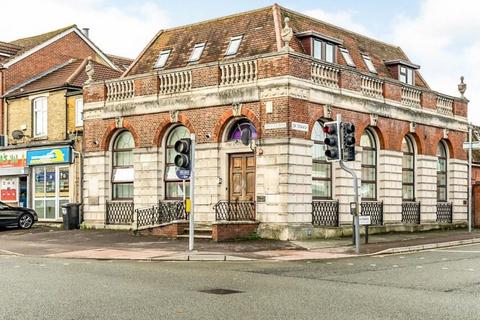 1 bedroom flat to rent, Shirley Road, SO15