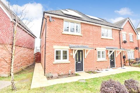 2 bedroom end of terrace house for sale, Nightjar Close, Hampshire GU14