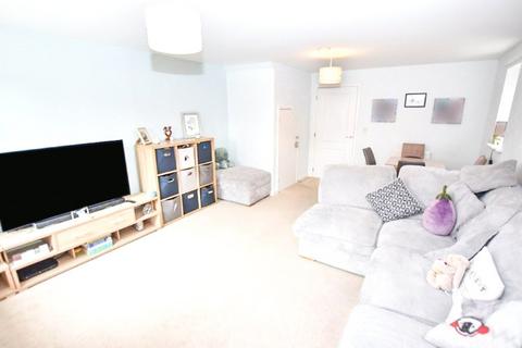 2 bedroom end of terrace house for sale, Nightjar Close, Hampshire GU14