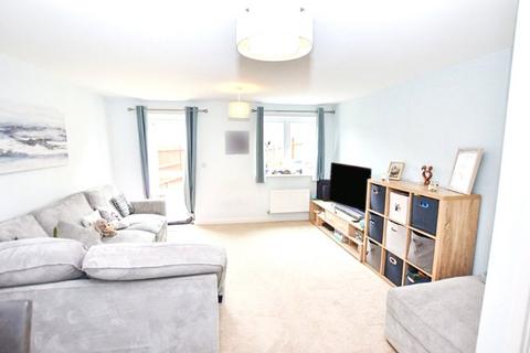 2 bedroom end of terrace house for sale, Nightjar Close, Hampshire GU14