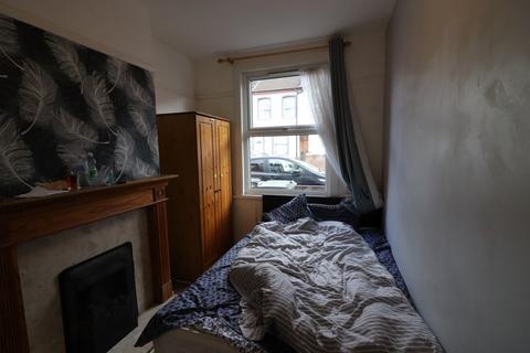 undefined, Luton LU1
