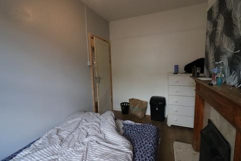 undefined, Luton LU1