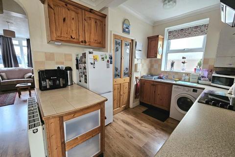 3 bedroom detached house for sale, Box Road Avenue, Cam