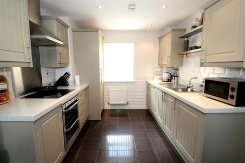 4 bedroom house to rent, John Mace Road, COLCHESTER