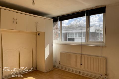 1 bedroom maisonette for sale, Shoreham Close, LONDON