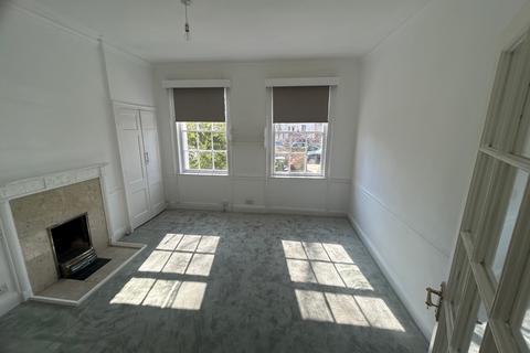 1 bedroom flat to rent, Blackheath Park