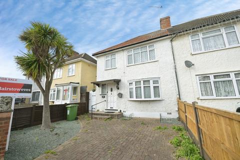 Redriff Road, Romford, RM7