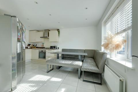 3 bedroom semi-detached house for sale, Batt Street, Burgess Hill, RH15