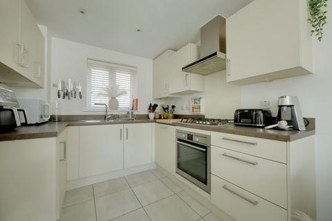 3 bedroom semi-detached house for sale, Batt Street, Burgess Hill, RH15