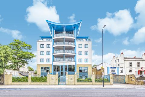 undefined, Balham High Road, Balham, London, SW17