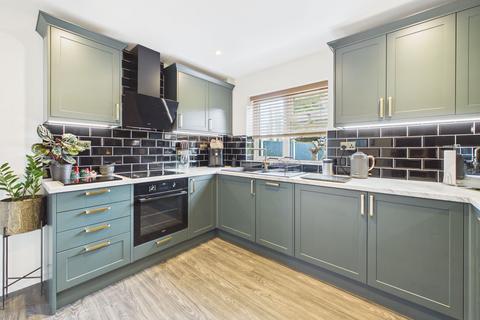 3 bedroom semi-detached house for sale, Lime Tree Road, Hucknall, Nottingham