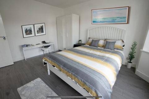 undefined, South Ealing Road, London W5