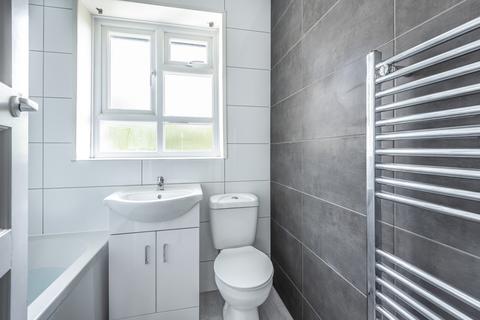 2 bedroom flat to rent, Burntwood Lane, Earlsfield, London, SW17