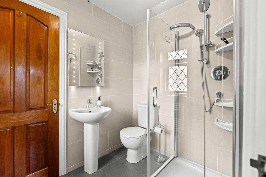 En-Suite 2